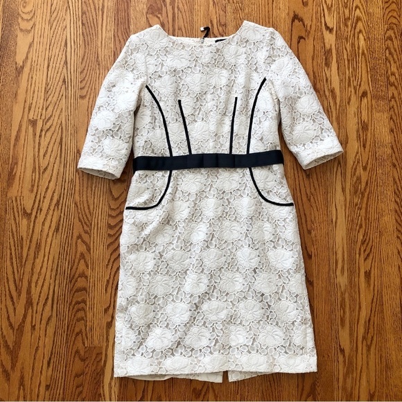 Ivory lace fitted dress - Picture 13 of 14